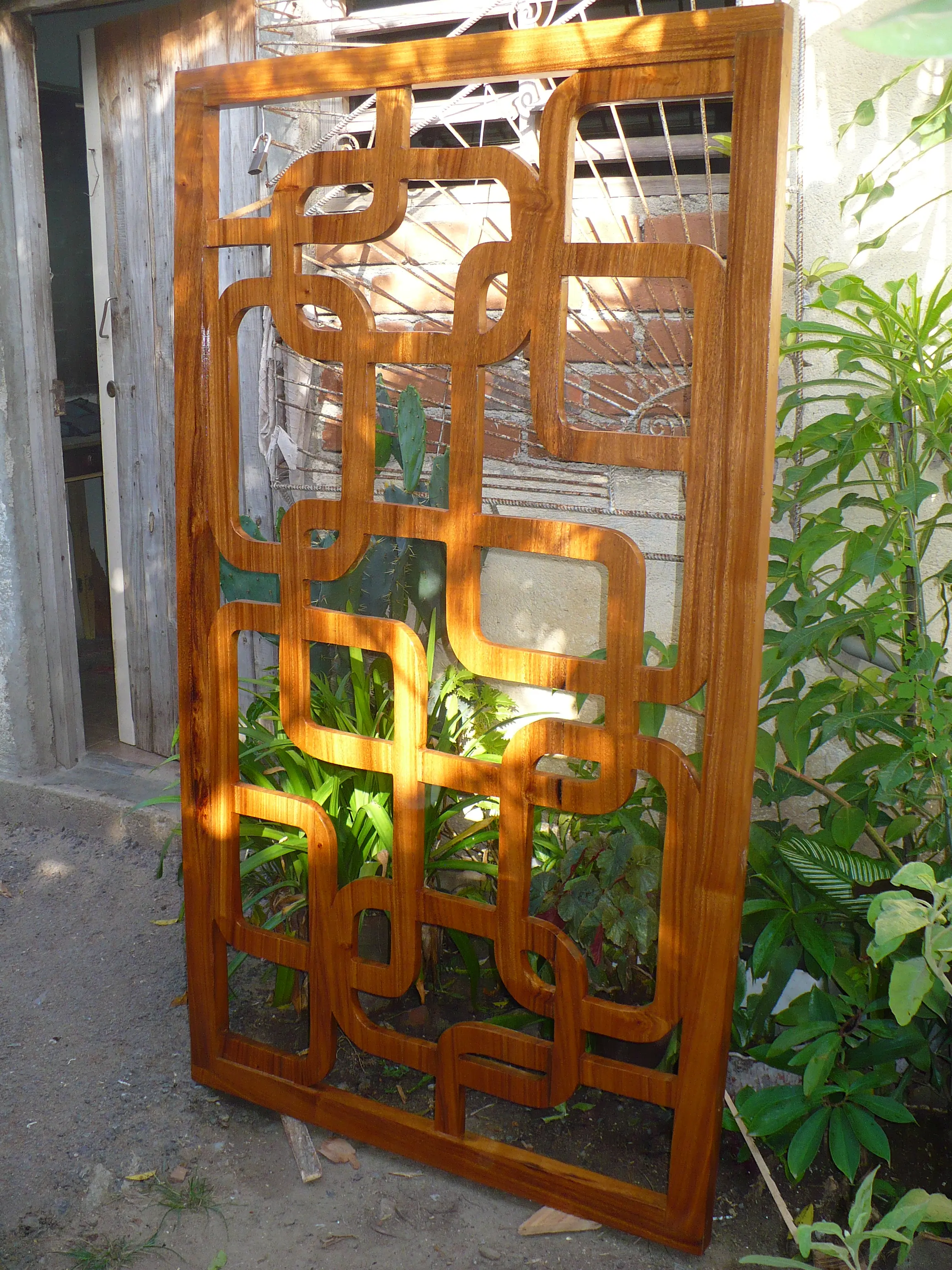Mueble decorativo P1060672